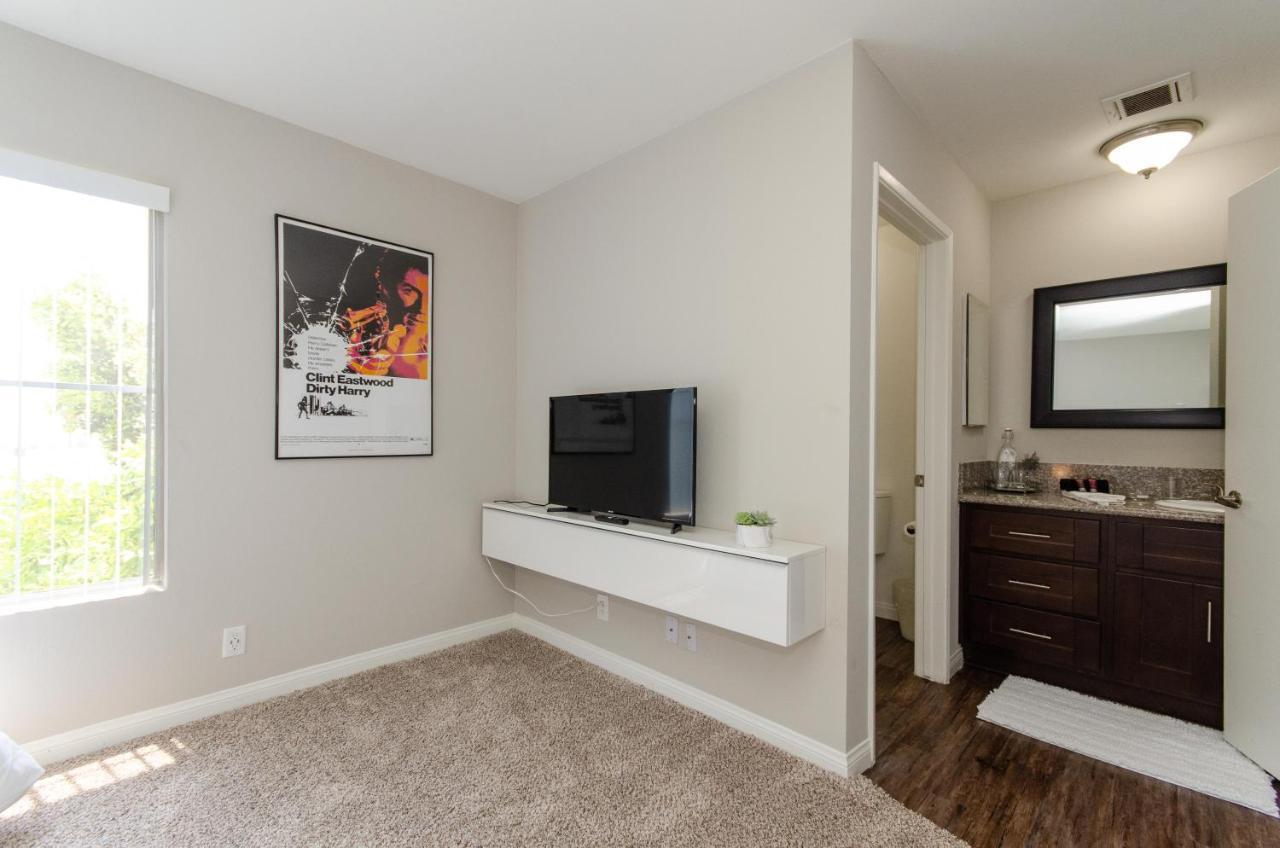 Apartment Sunset Strip 2 Bedroom 2 Bathroom With Pool & Views Los Angeles